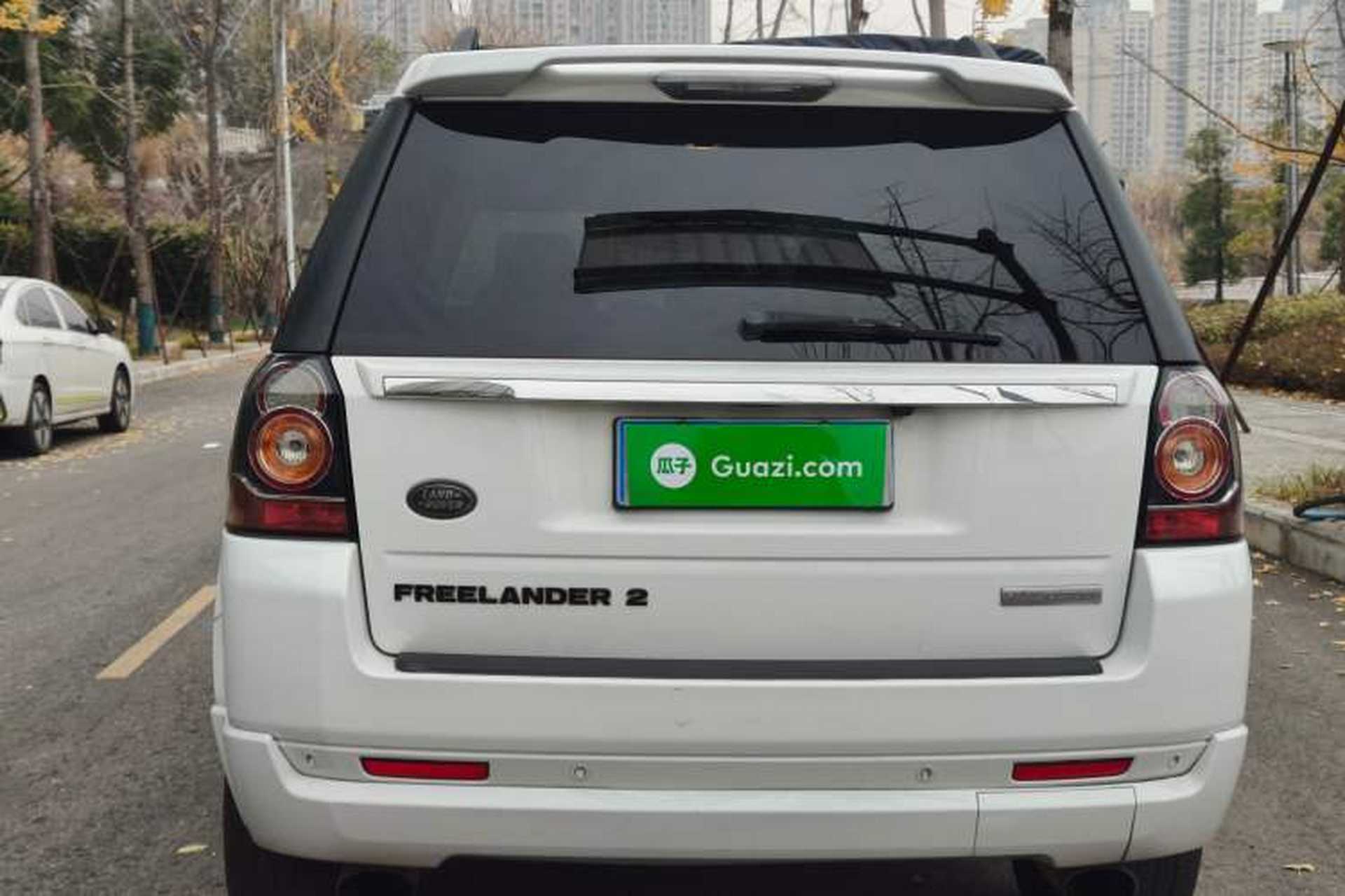 Used Land Rover Freelander 2 2015 2.0T Si4 HSE Luxury Collector's Edition Exterior 3