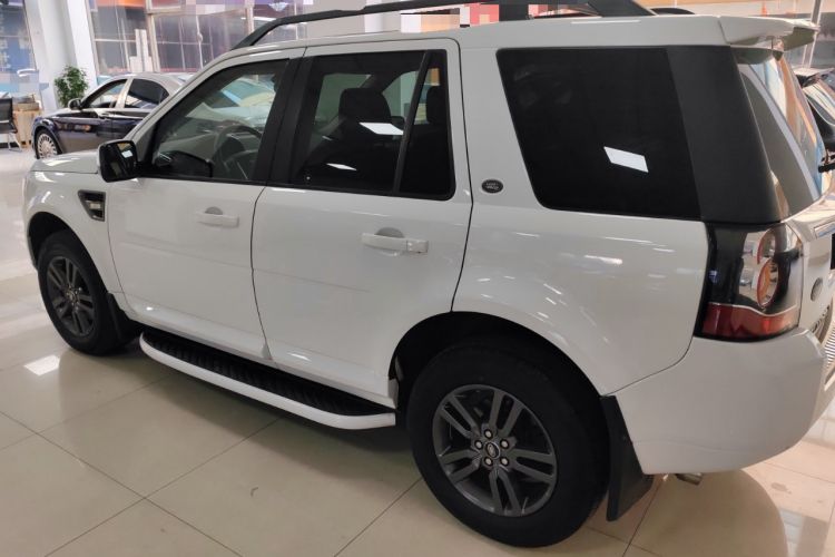 Used Land Rover Freelander 2 2015 2.0T Si4 XS Collection Edition Exterior 3