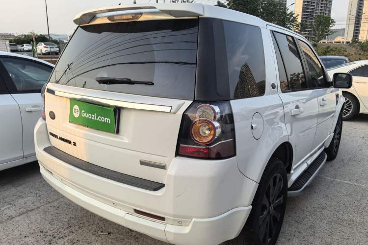 Used Land Rover Freelander 2 2015 2.0T Si4 HSE Luxury Collector's Edition Exterior 5