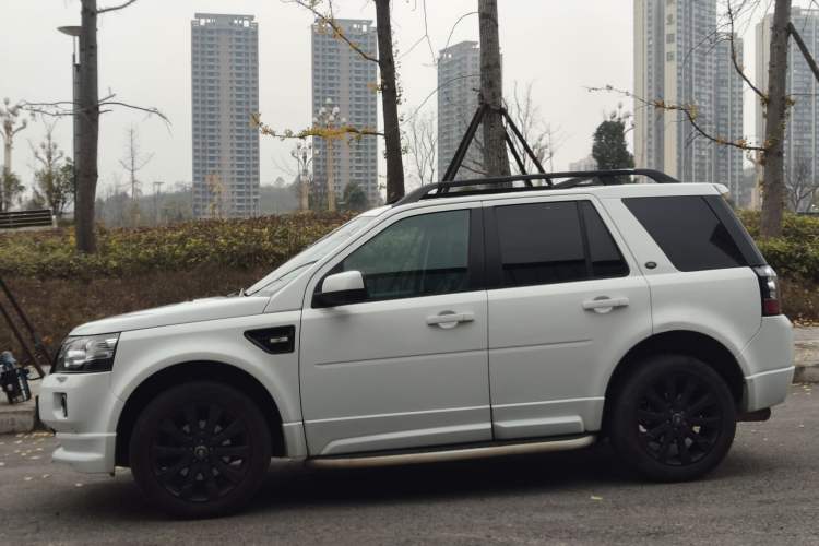 Used Land Rover Freelander 2 2015 2.0T Si4 HSE Luxury Collector's Edition Exterior 5