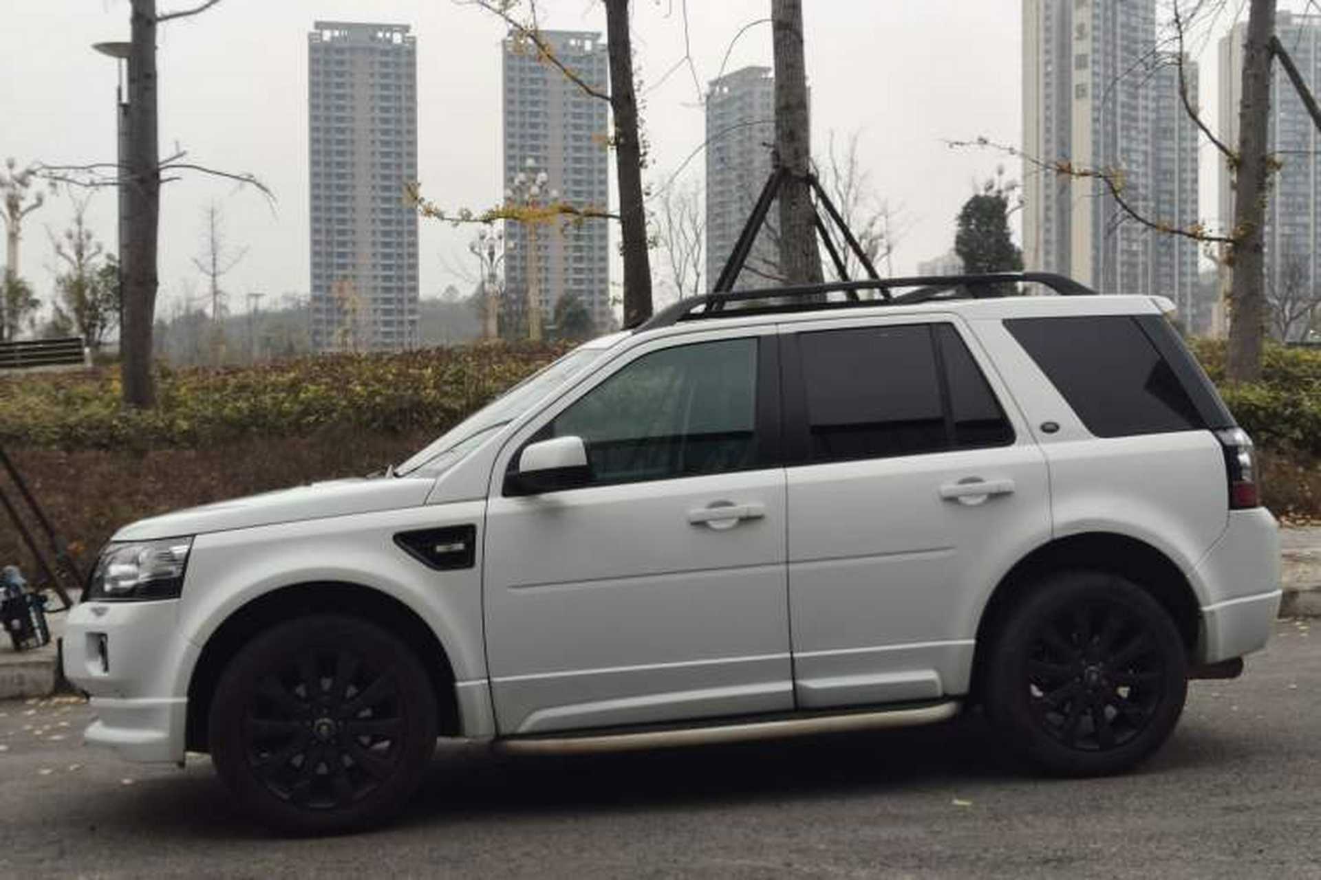 Used Land Rover Freelander 2 2015 2.0T Si4 HSE Luxury Collector's Edition Exterior 5