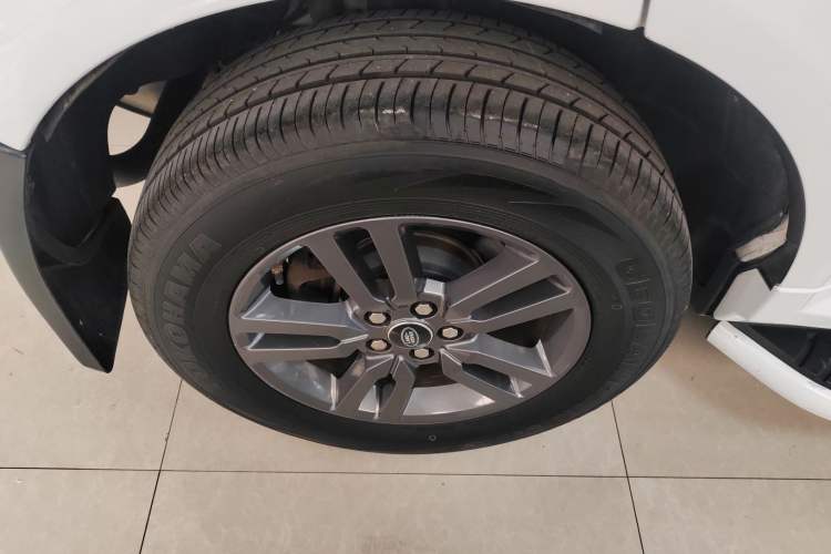 Used Land Rover Freelander 2 2015 2.0T Si4 XS Collection Edition Exterior 8