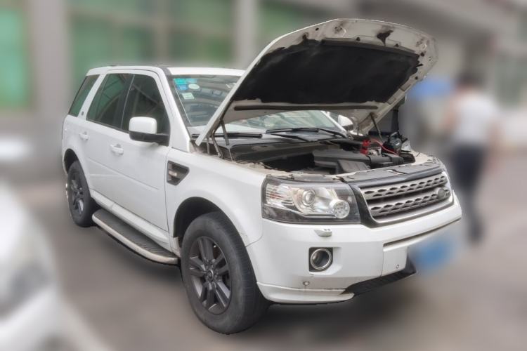 Used Land Rover Freelander 2 2015 2.0T Si4 XS Collection Edition Front Right 45 Deg