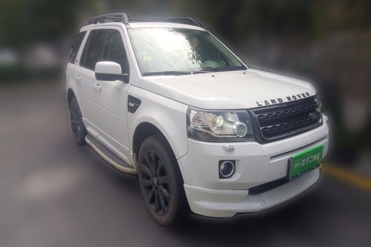 Used Land Rover Freelander 2 2015 2.0T Si4 HSE Luxury Collector's Edition Front Right 45 Deg