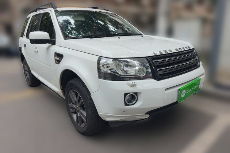 Used Land Rover Freelander 2 2015 2.2T SD4 XS Collector's Edition Front Right 45 Deg