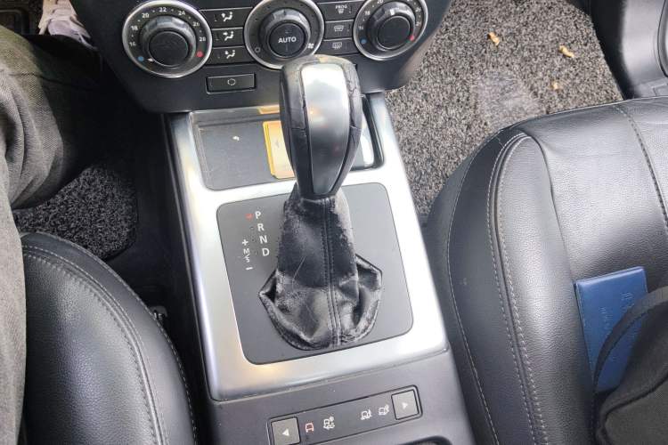 Used Land Rover Freelander 2 2015 2.0T Si4 XS Collection Edition Gear Lever