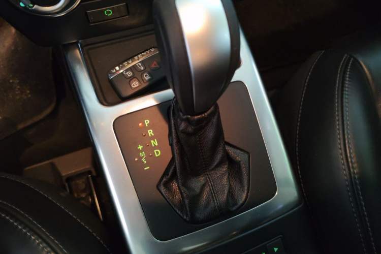 Used Land Rover Freelander 2 2015 2.0T Si4 HSE Luxury Collector's Edition Gear Lever