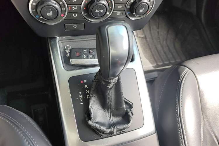 Used Land Rover Freelander 2 2015 2.0T Si4 HSE Luxury Collector's Edition Gear Lever