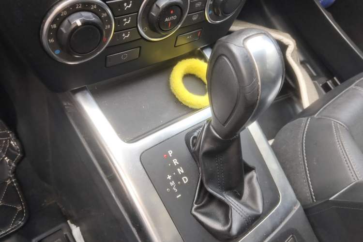 Used Land Rover Freelander 2 2015 2.0T Si4 XS Collection Edition Gear Lever