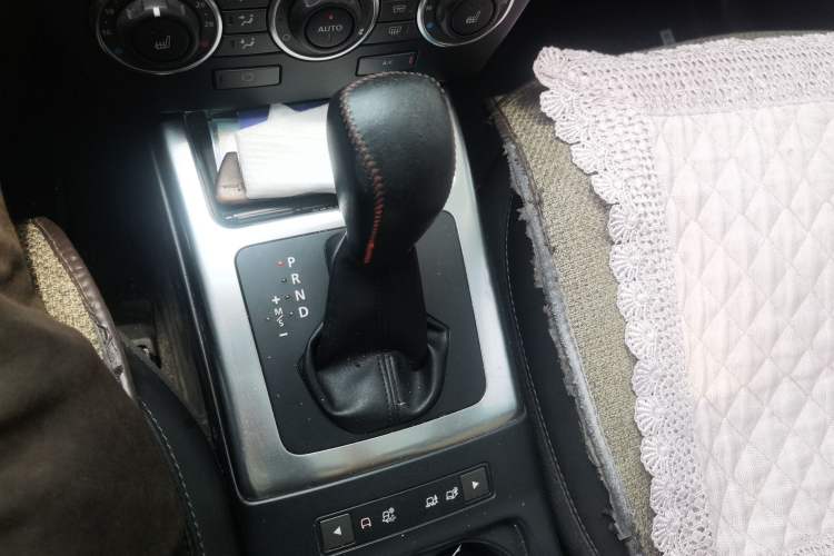 Used Land Rover Freelander 2 2015 2.0T Si4 HSE Luxury Collector's Edition Gear Lever
