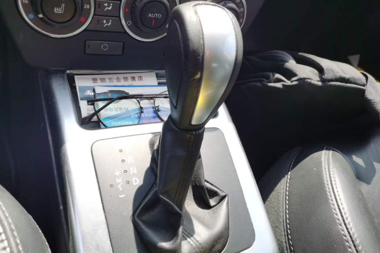 Used Land Rover Freelander 2 2015 2.0T Si4 HSE Luxury Collector's Edition Gear Lever