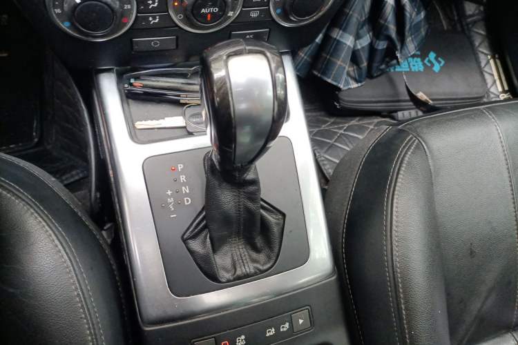 Used Land Rover Freelander 2 2015 2.2T SD4 XS Collector's Edition Gear Lever