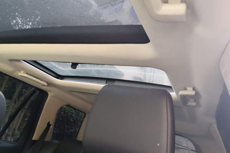 Used Land Rover Freelander 2 2015 2.0T Si4 XS Collection Edition Headliner