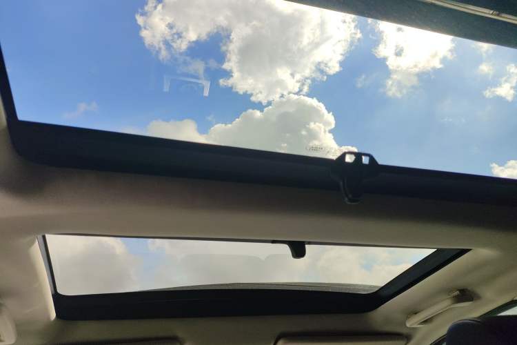 Used Land Rover Freelander 2 2015 2.0T Si4 XS Collection Edition Headliner