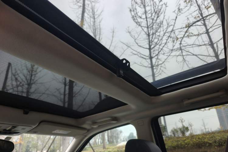 Used Land Rover Freelander 2 2015 2.0T Si4 HSE Luxury Collector's Edition Headliner