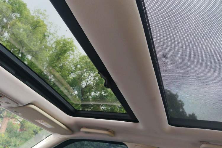 Used Land Rover Freelander 2 2015 2.0T Si4 HSE Luxury Collector's Edition Headliner