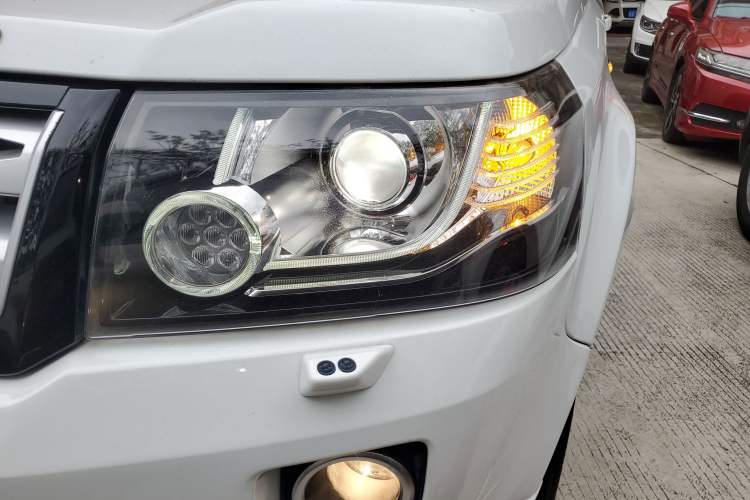 Used Land Rover Freelander 2 2015 2.0T Si4 XS Collection Edition Left Front Headlight