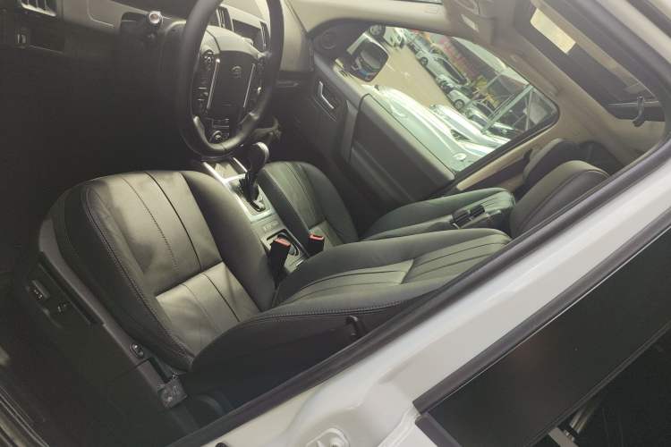 Used Land Rover Freelander 2 2015 2.0T Si4 XS Collection Edition Left Front Seat