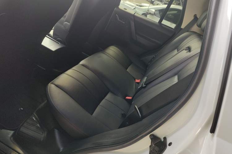 Used Land Rover Freelander 2 2015 2.0T Si4 XS Collection Edition Left Rear Seat