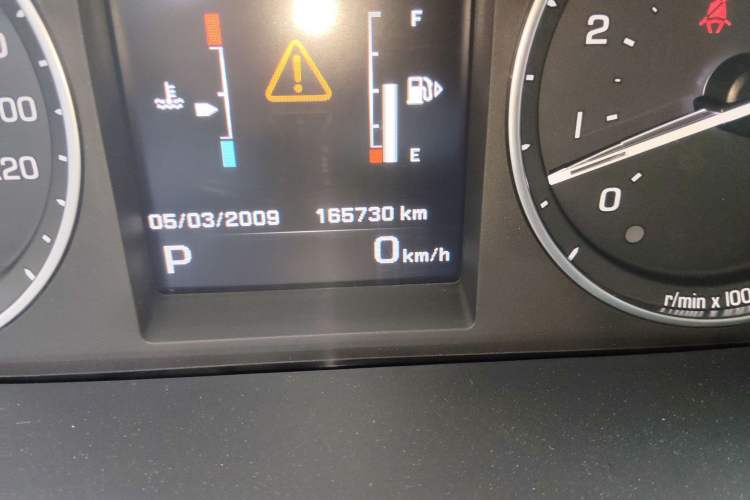 Used Land Rover Freelander 2 2015 2.0T Si4 XS Collection Edition Odometer Close Up