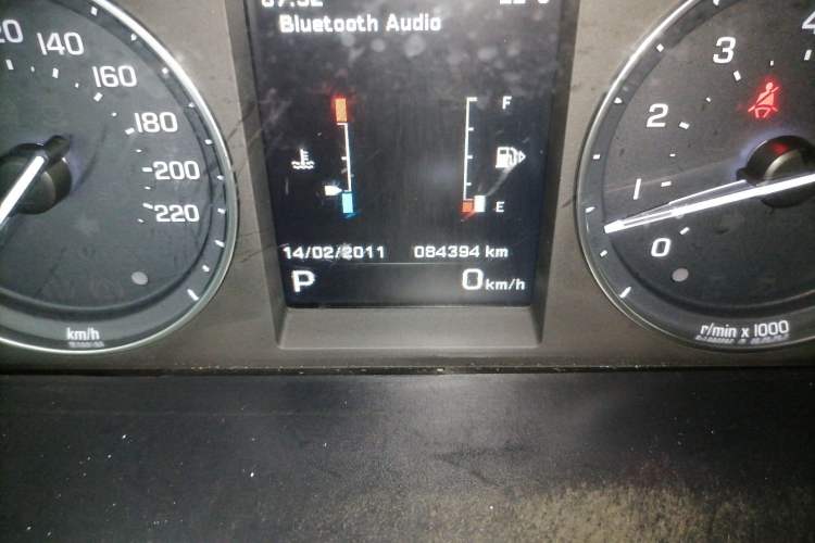 Used Land Rover Freelander 2 2015 2.0T Si4 XS Collection Edition Odometer Close Up