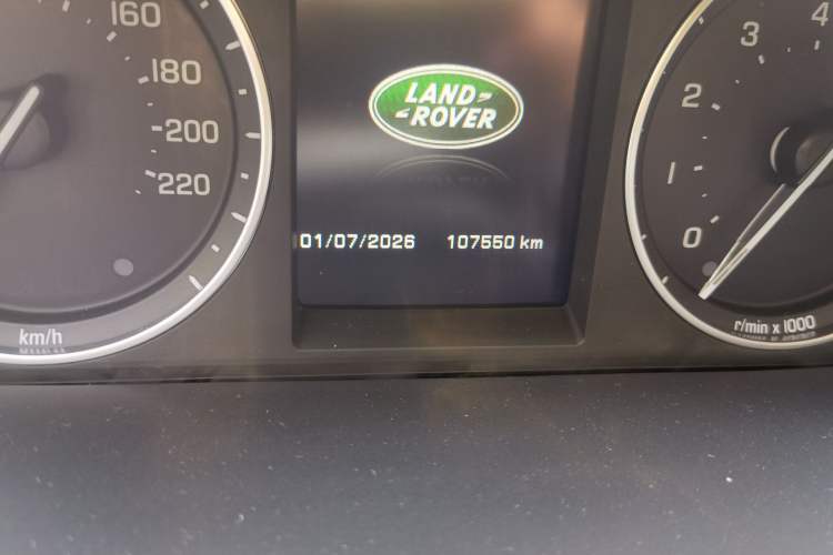 Used Land Rover Freelander 2 2015 2.0T Si4 HSE Luxury Collector's Edition Odometer Close Up