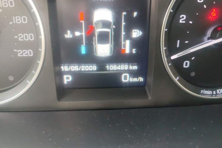 Used Land Rover Freelander 2 2015 2.0T Si4 XS Collection Edition Odometer Close Up