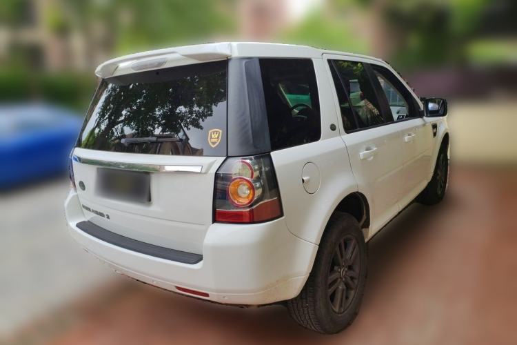 Used Land Rover Freelander 2 2015 2.0T Si4 XS Collection Edition Rear Right 45 Deg