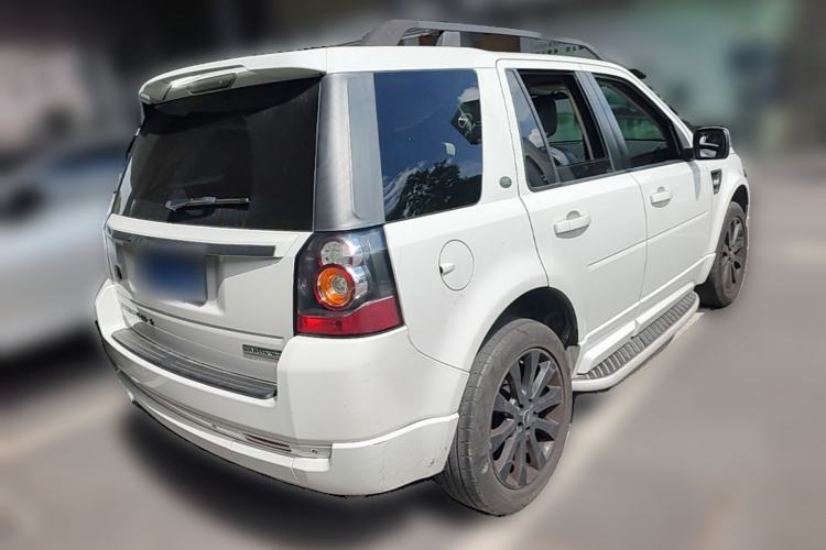 Used Land Rover Freelander 2 2015 2.0T Si4 HSE Luxury Collector's Edition Rear Right 45 Deg