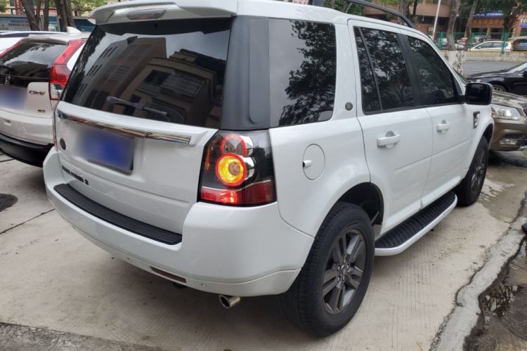Used Land Rover Freelander 2 2015 2.0T Si4 XS Collection Edition Rear Right 45 Deg