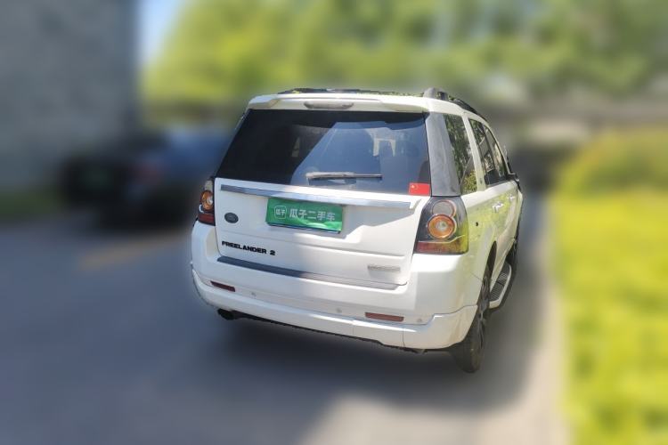 Used Land Rover Freelander 2 2015 2.0T Si4 HSE Luxury Collector's Edition Rear Right 45 Deg