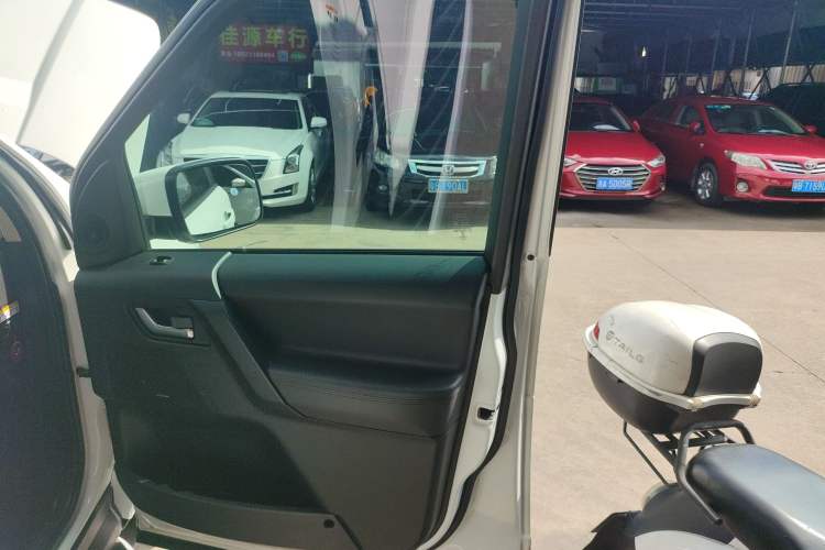 Used Land Rover Freelander 2 2015 2.0T Si4 XS Collection Edition Right Front Door Interior