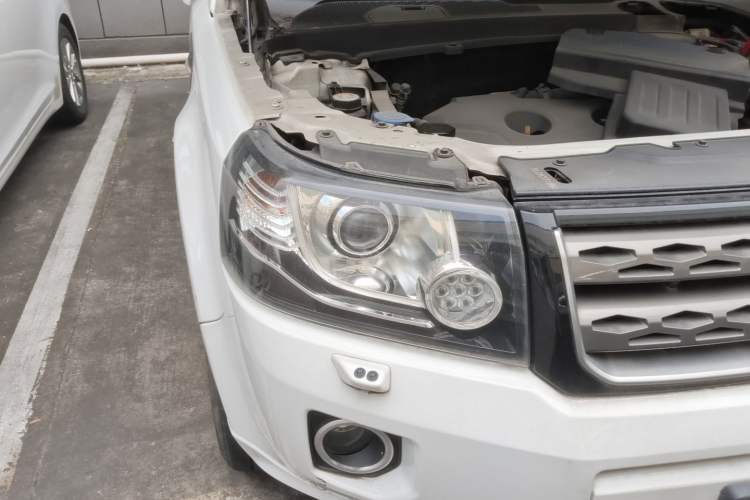 Used Land Rover Freelander 2 2015 2.0T Si4 XS Collection Edition Right Front Headlight