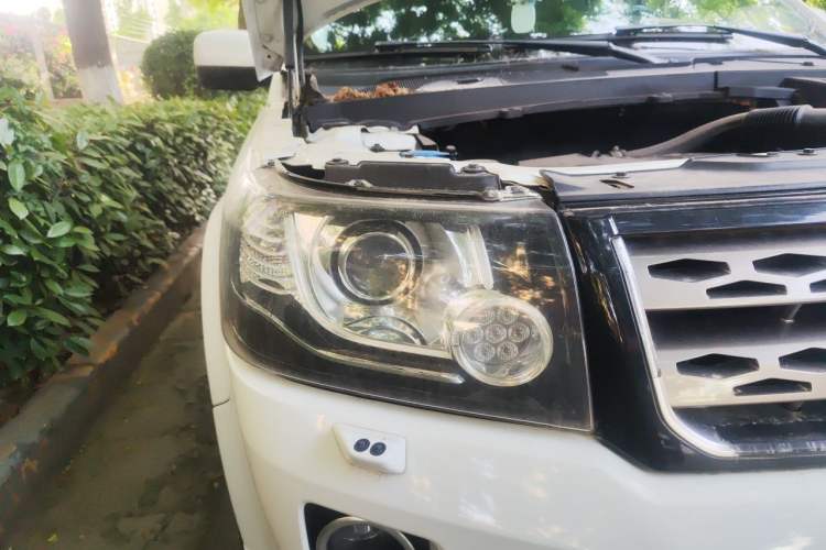 Used Land Rover Freelander 2 2015 2.0T Si4 XS Collection Edition Right Front Headlight