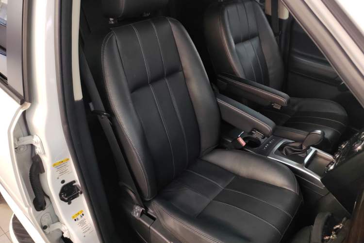 Used Land Rover Freelander 2 2015 2.0T Si4 XS Collection Edition Right Front Seat