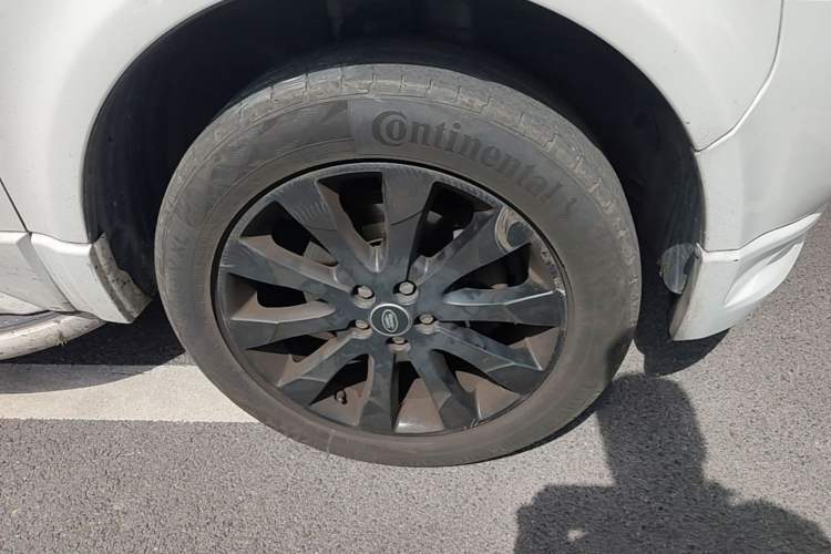 Used Land Rover Freelander 2 2015 2.0T Si4 HSE Luxury Collector's Edition Right Front Wheel Hub