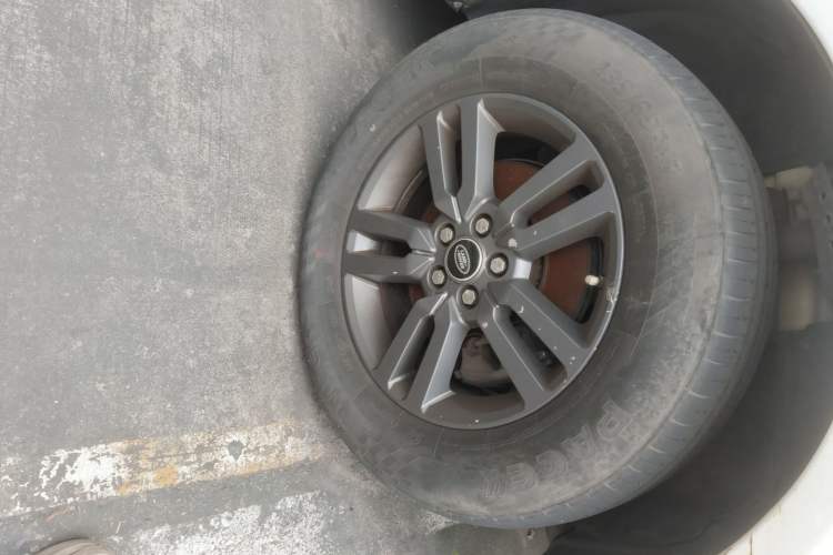 Used Land Rover Freelander 2 2015 2.0T Si4 XS Collection Edition Right Front Wheel Hub
