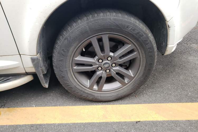 Used Land Rover Freelander 2 2015 2.0T Si4 XS Collection Edition Right Front Wheel Hub