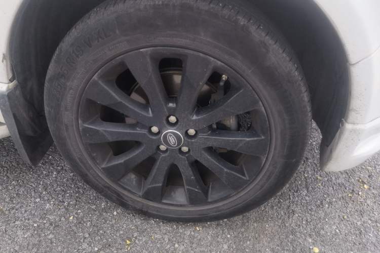 Used Land Rover Freelander 2 2015 2.0T Si4 HSE Luxury Collector's Edition Right Front Wheel Hub