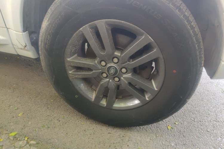 Used Land Rover Freelander 2 2015 2.0T Si4 XS Collection Edition Right Front Wheel Hub