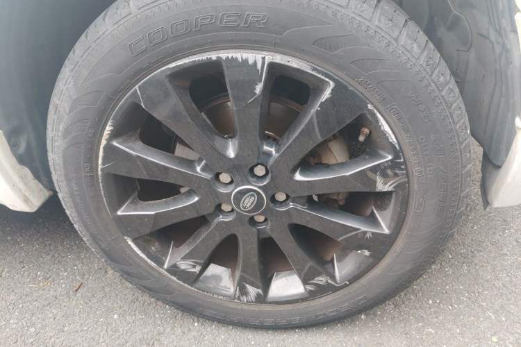 Used Land Rover Freelander 2 2015 2.0T Si4 HSE Luxury Collector's Edition Right Front Wheel Hub