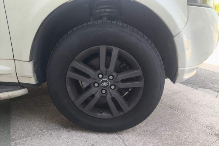 Used Land Rover Freelander 2 2015 2.0T Si4 XS Collection Edition Right Front Wheel Hub