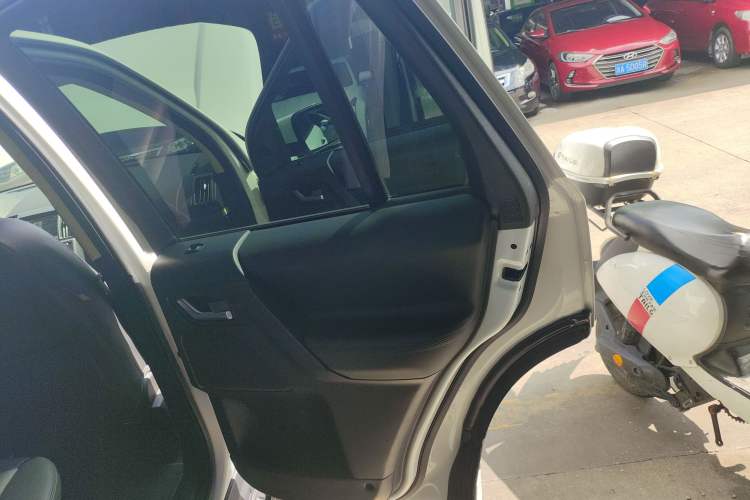 Used Land Rover Freelander 2 2015 2.0T Si4 XS Collection Edition Right Rear Door Interior