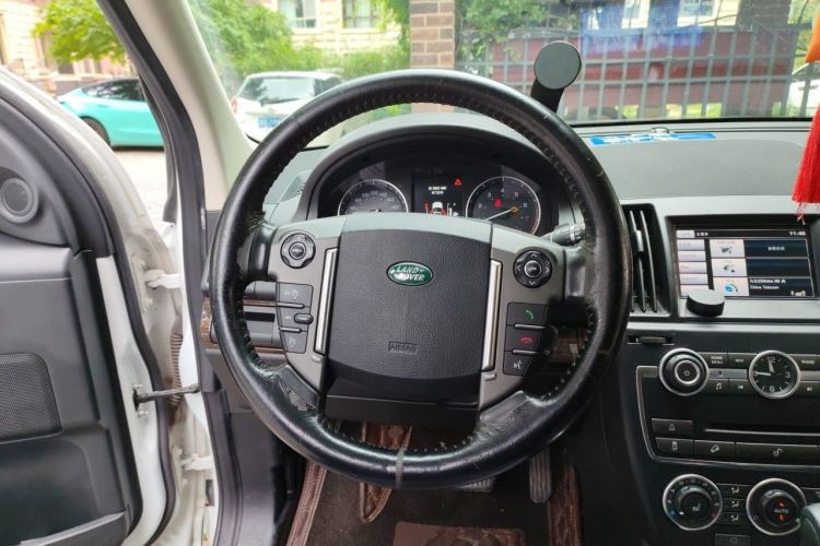 Used Land Rover Freelander 2 2015 2.0T Si4 XS Collection Edition Steering Wheel