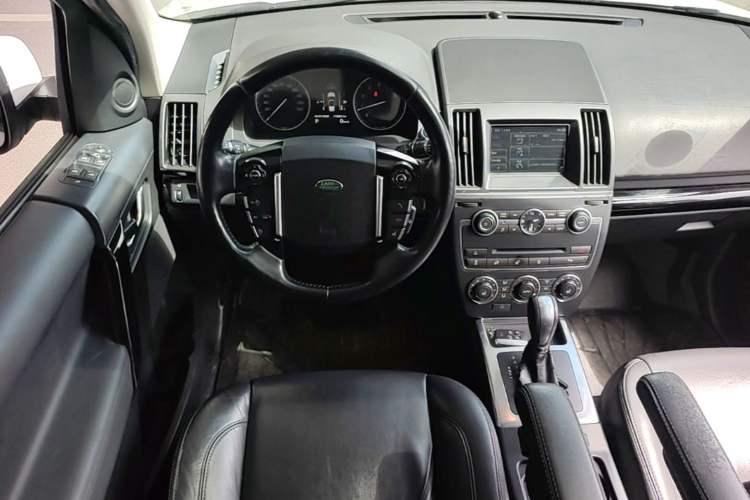 Used Land Rover Freelander 2 2015 2.0T Si4 HSE Luxury Collector's Edition Steering Wheel