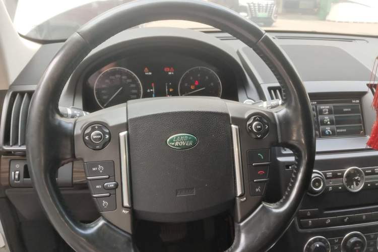 Used Land Rover Freelander 2 2015 2.0T Si4 XS Collection Edition Steering Wheel