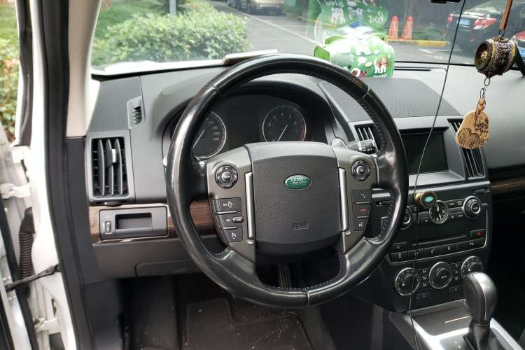 Used Land Rover Freelander 2 2015 2.0T Si4 XS Collection Edition Steering Wheel