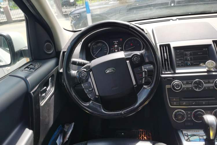 Used Land Rover Freelander 2 2015 2.0T Si4 HSE Luxury Collector's Edition Steering Wheel