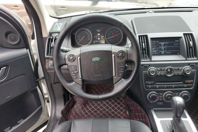 Used Land Rover Freelander 2 2015 2.0T Si4 XS Collection Edition Steering Wheel