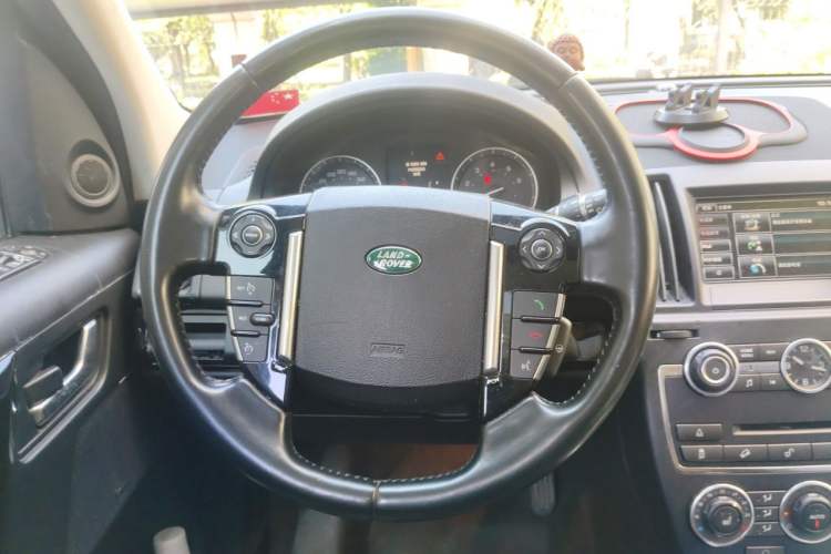 Used Land Rover Freelander 2 2015 2.0T Si4 HSE Luxury Collector's Edition Steering Wheel